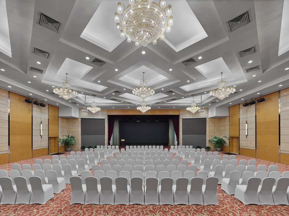 Poly Plaza Hotel Beijing 49/56