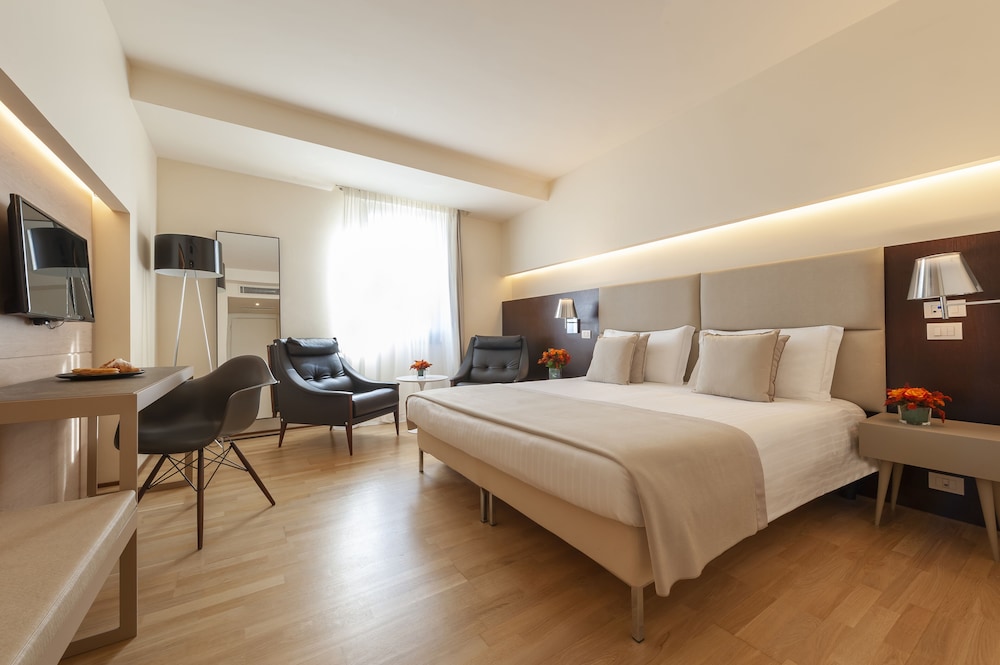 La Reggia Sporting Center Hotel 7/56