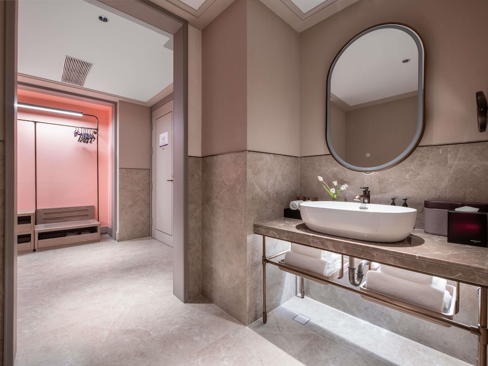 Mercure Chongqing Times Paradise Walk 45/50