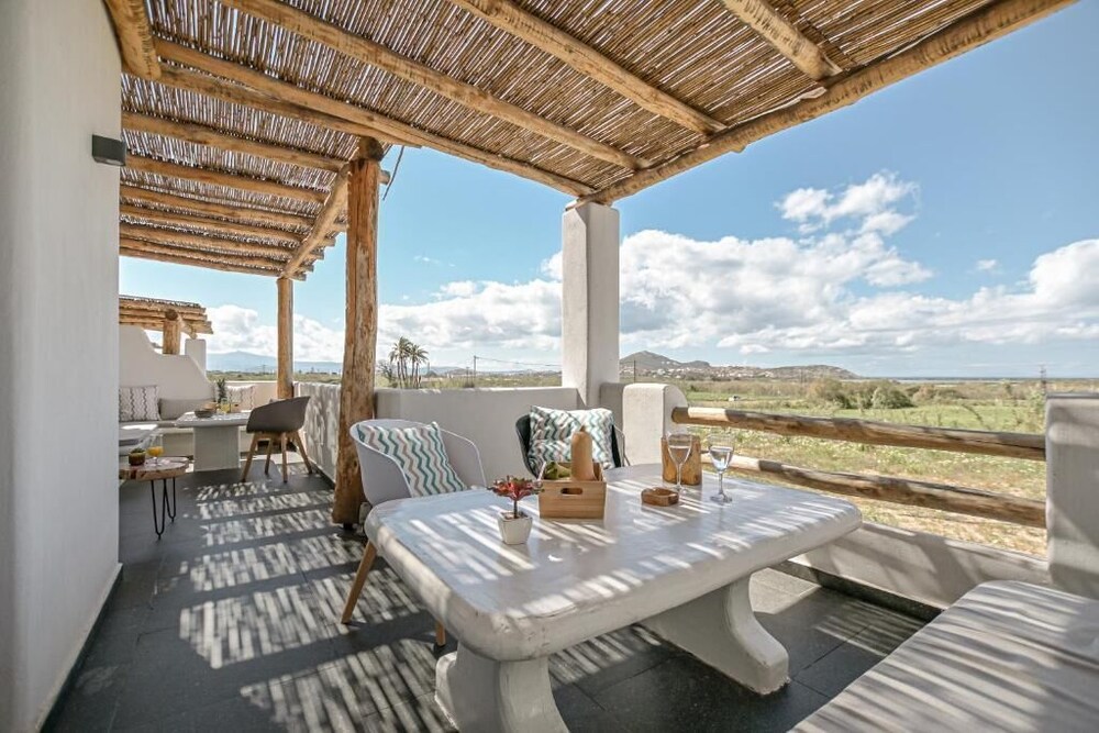 White Cocoon Exclusive villas 54/68