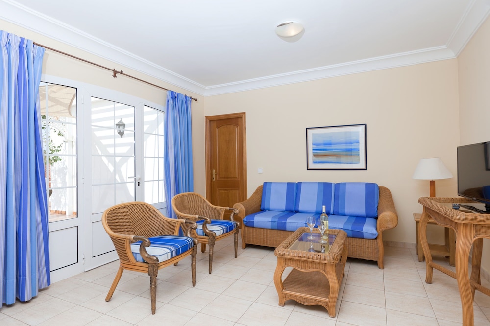 Apartamentos LIVVO Coloradamar 7/24