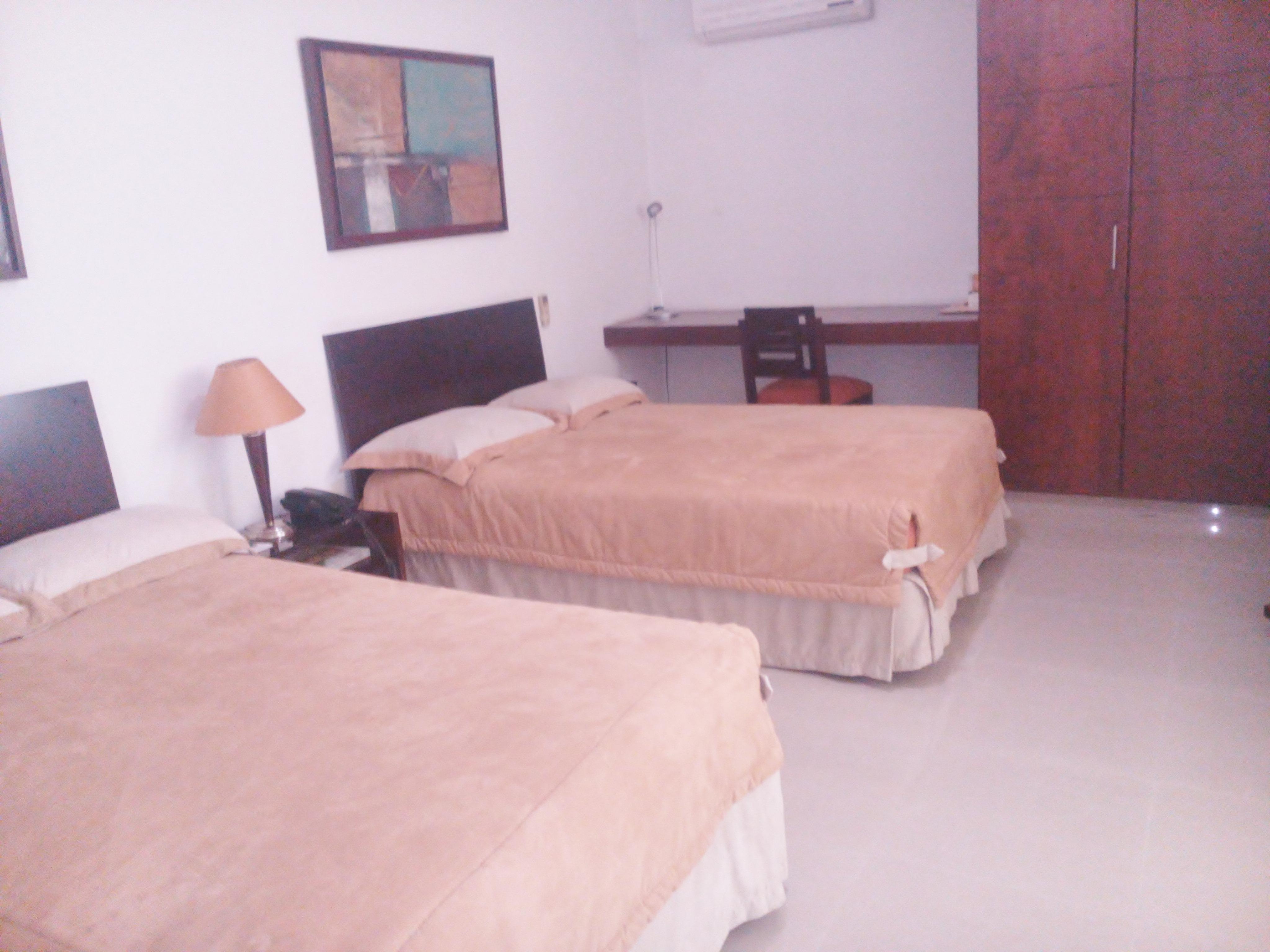 Hotel Cuarta Avenida 12/37