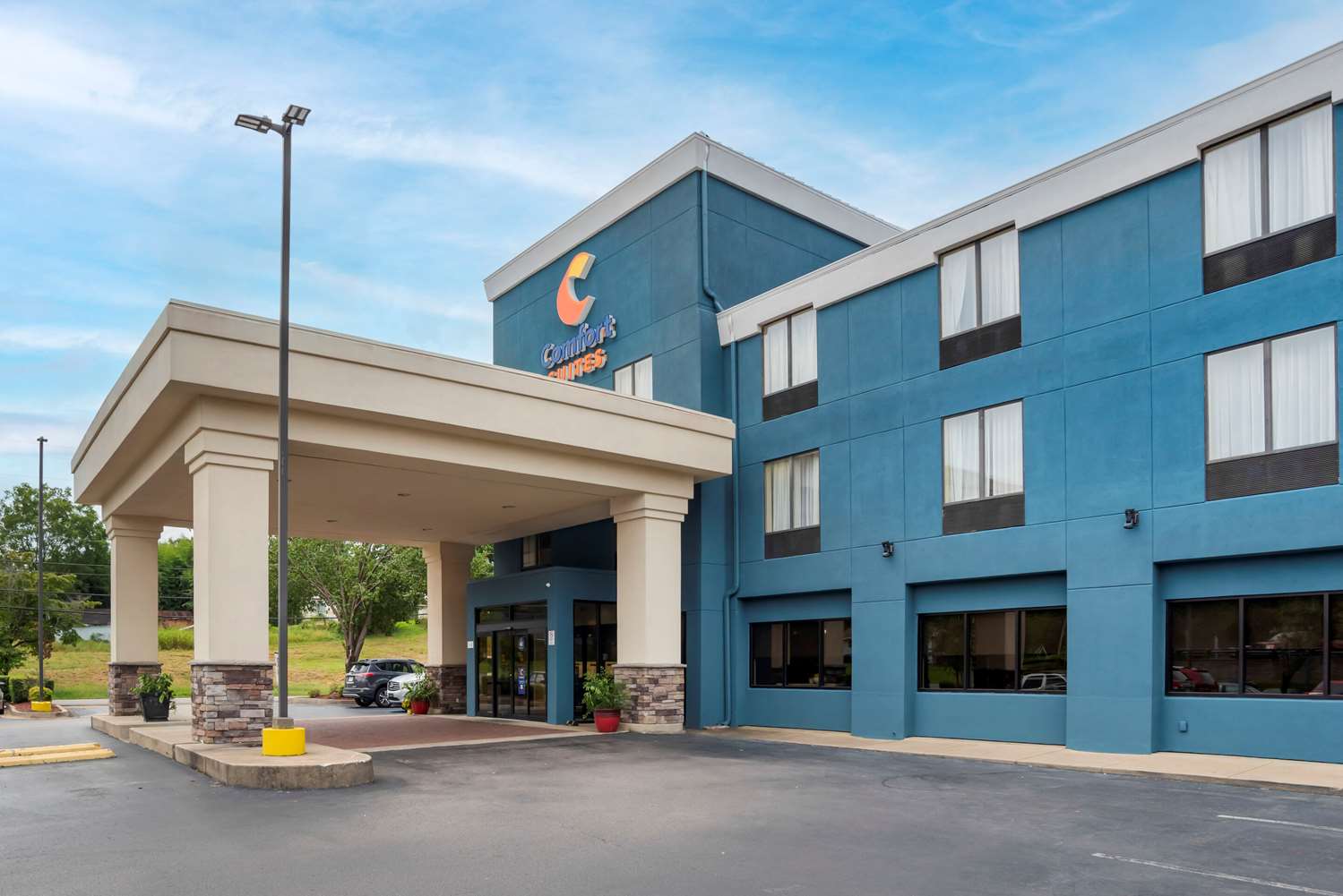 Comfort Suites Fultondale I-65 near I-22 35/35