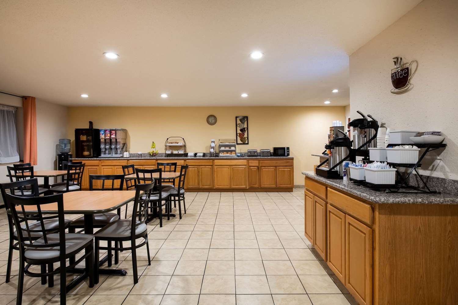 APM Inn and Suites 27/39