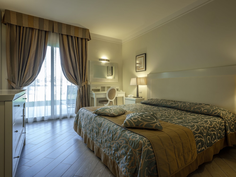 Parc Hotel Germano Suites 15/73