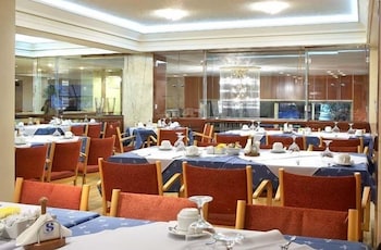 Hotel Samaras 18/25