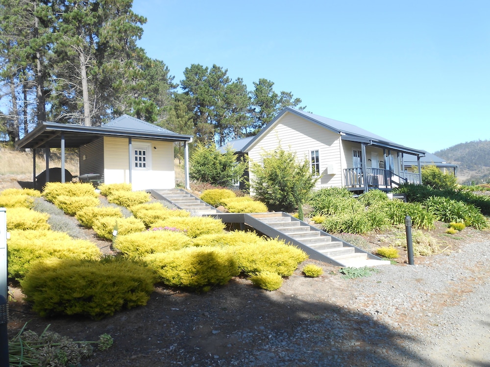 RIVERSDALE ESTATE COTTAGES 32/39