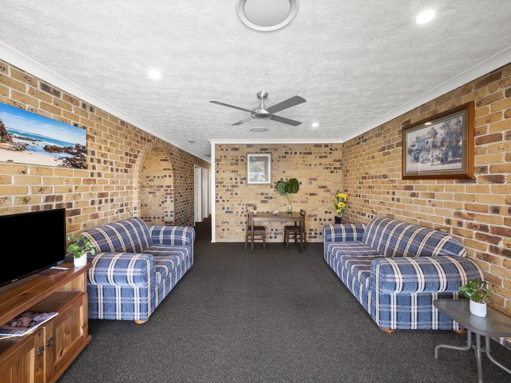 Kennedy Drive Airport Motel 11/44