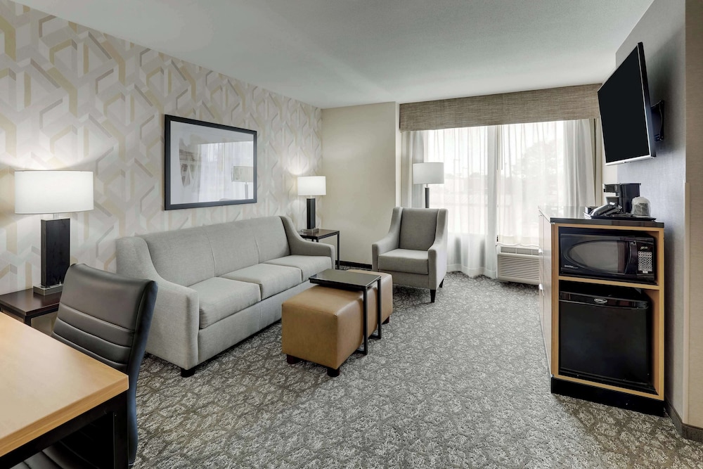 Drury Inn and Suites Birmingham Lakeshore Drive 29/50