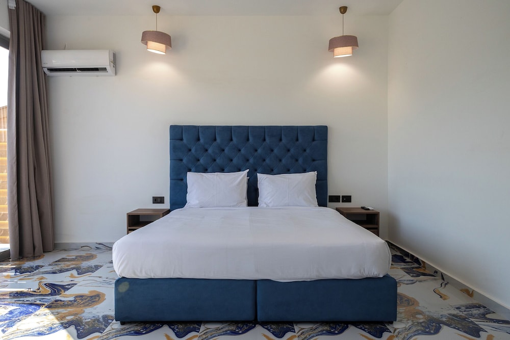 Blue Water Resort 26/60