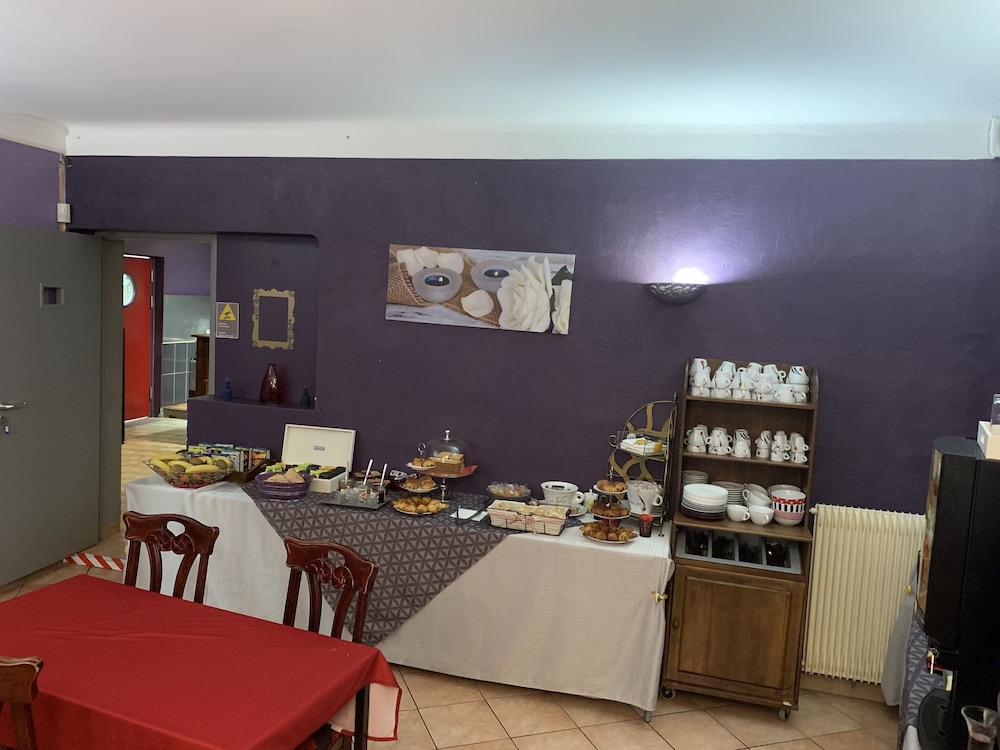 Hotel La Bastide D Entraigues Rest de L Autre Cote 58/70