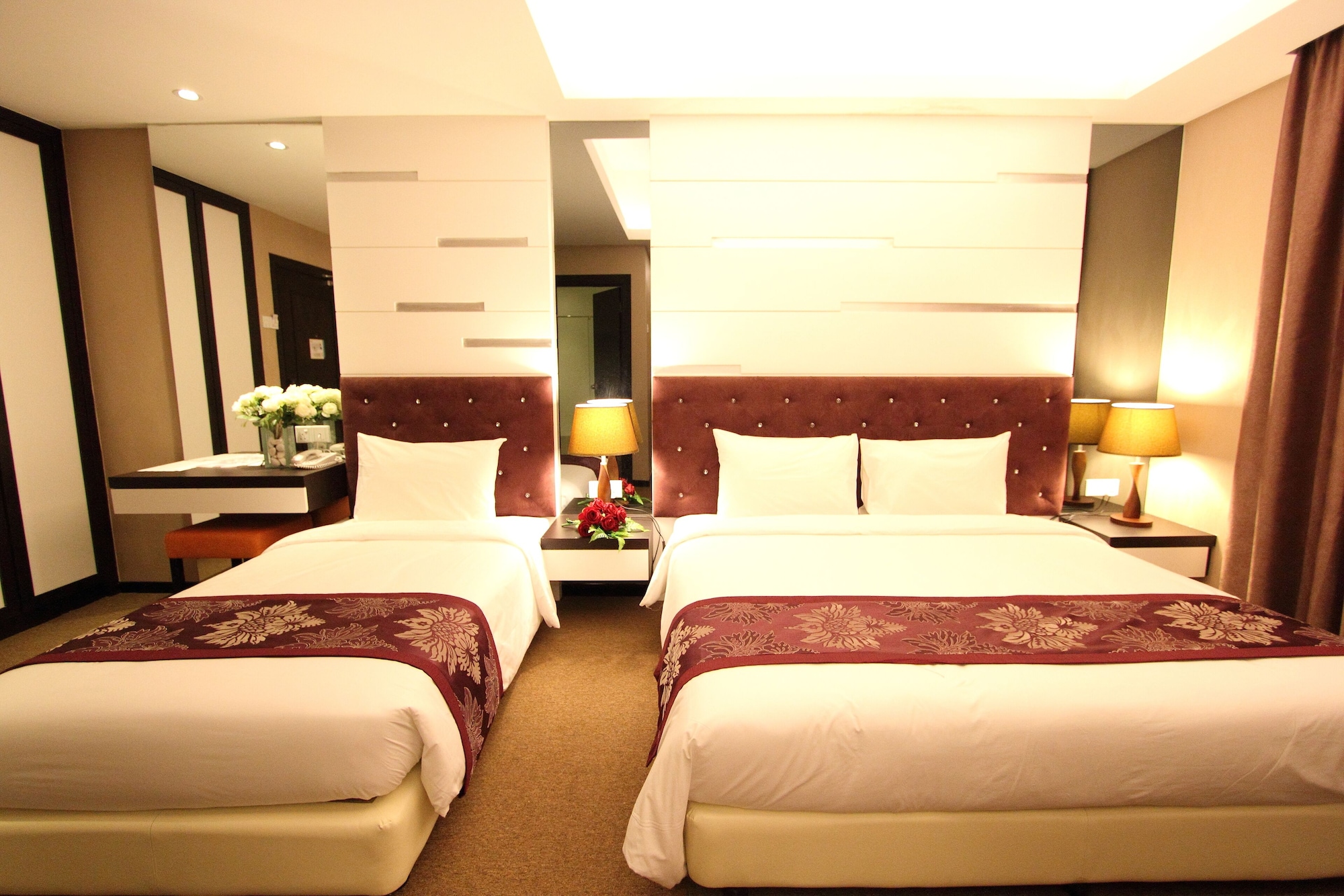 VIP, SUITE