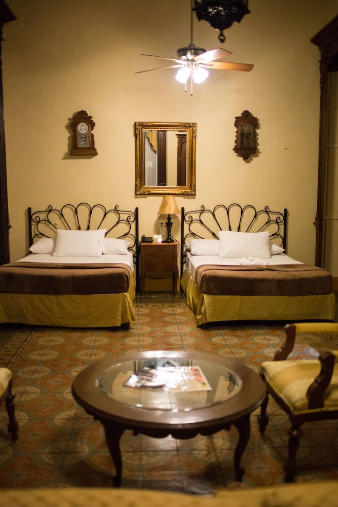 Gran Hotel de Merida 61/68