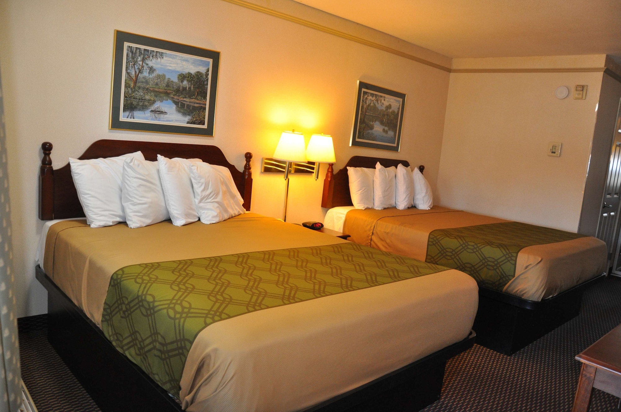 Standard, 2 Queen Beds