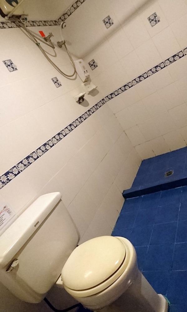 Pakse Hotel 48/49