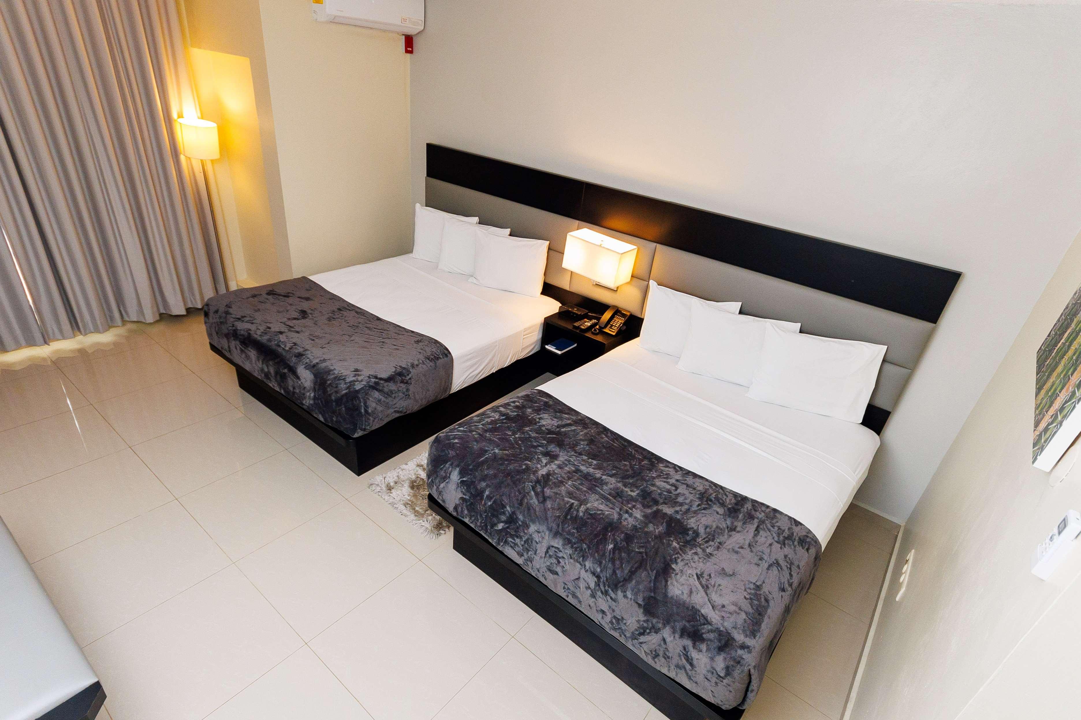 Space, 2 Queen Beds