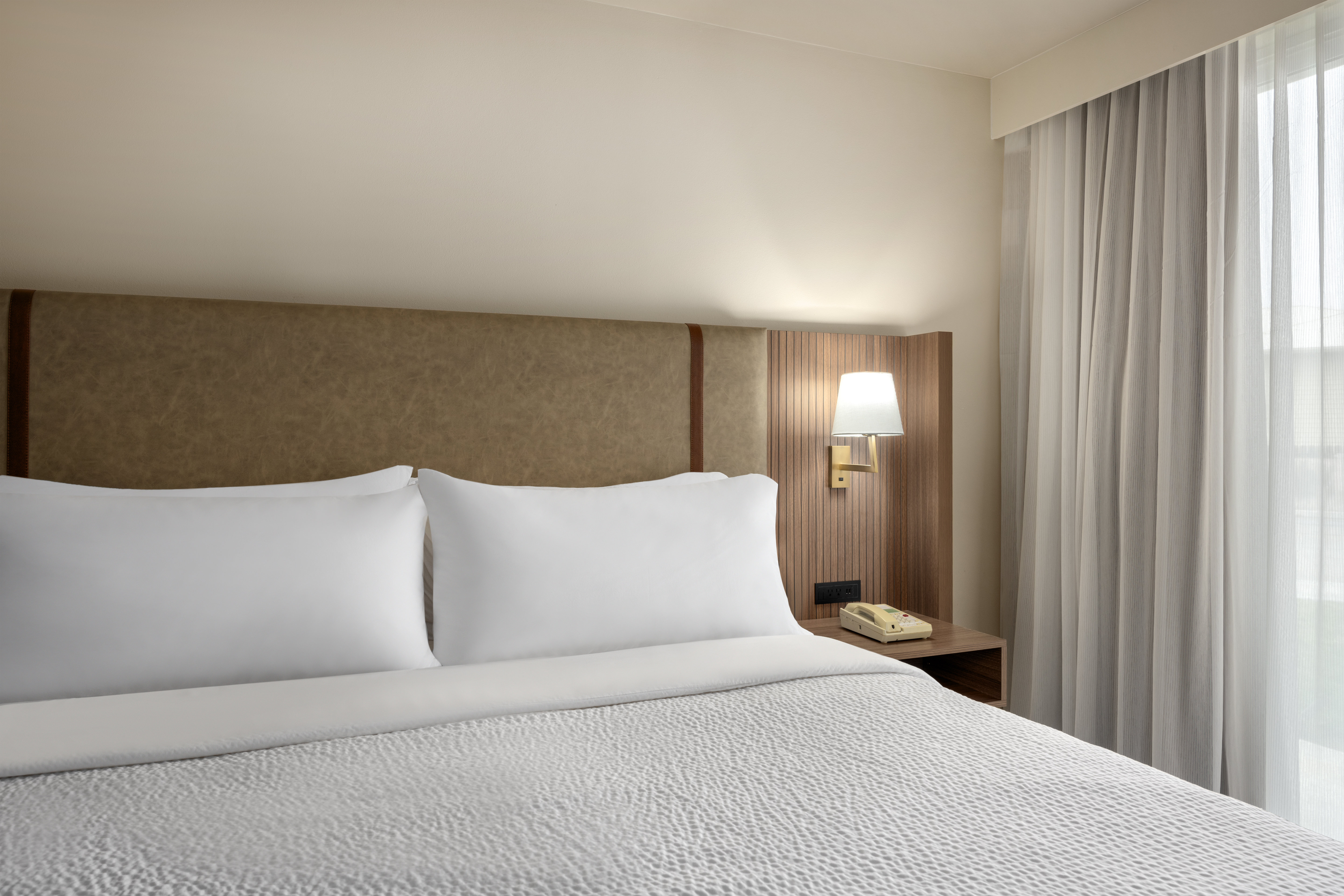 Holiday Inn Ontario 23/61