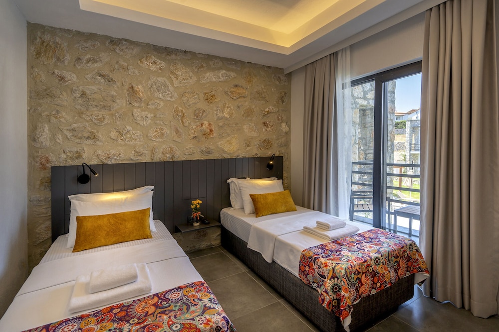 Dadya Bora Otel 2/34