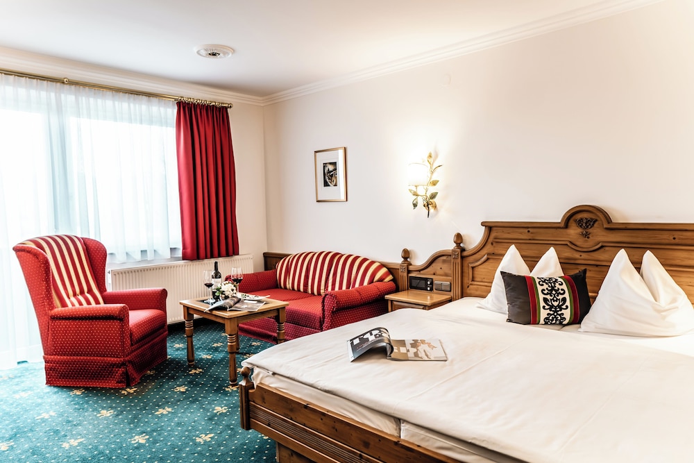 Deluxe, Double Bed, Hubertushof 3/7