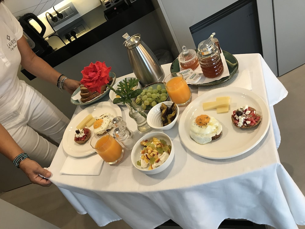 Lavris City Suites 34/50
