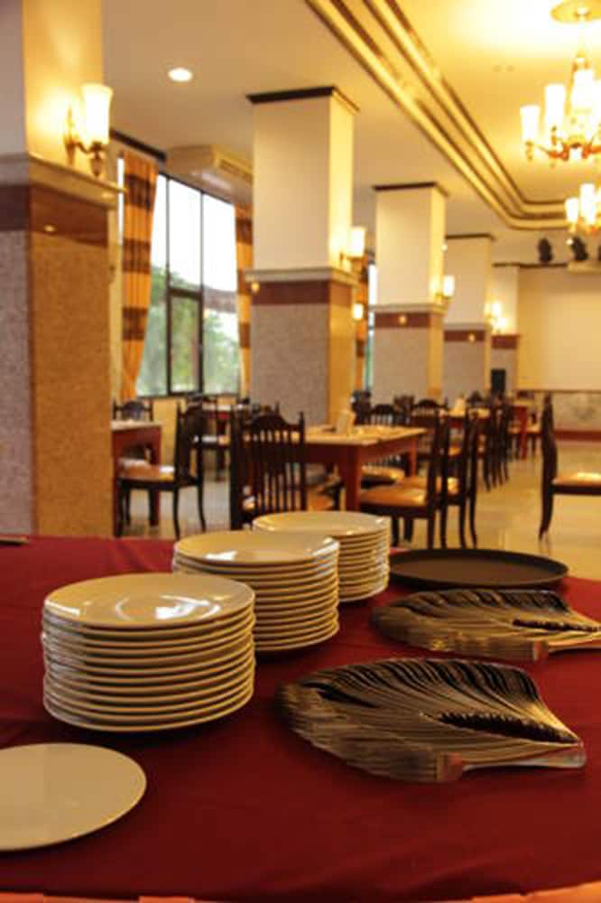 Golden Dragon Resort 32/43