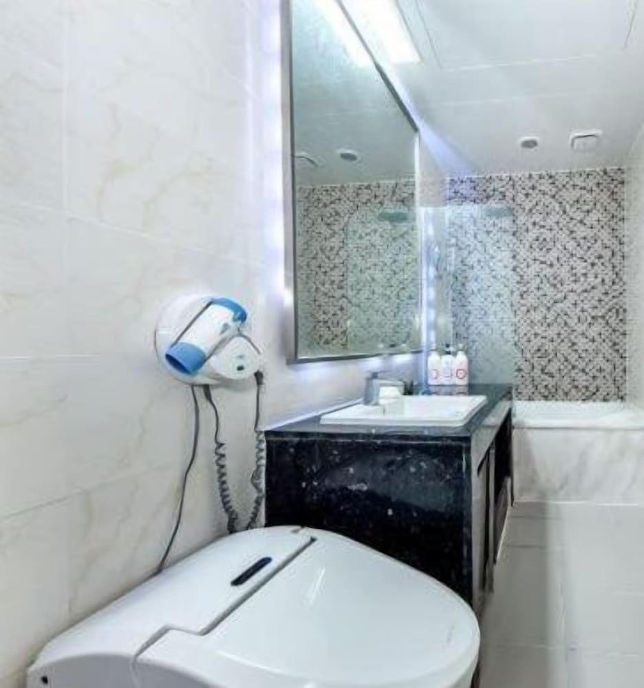 Hs Tourist Hotel 51/56