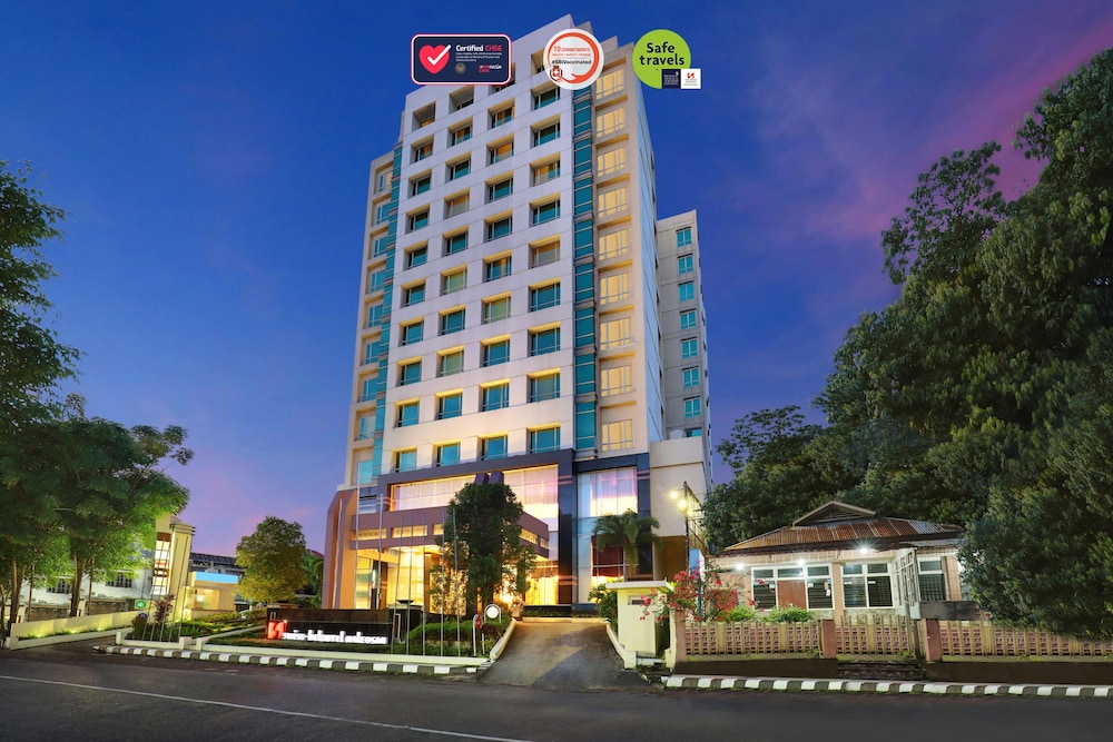 SWISS-BELHOTEL MALEOSAN MANADO in MANADO