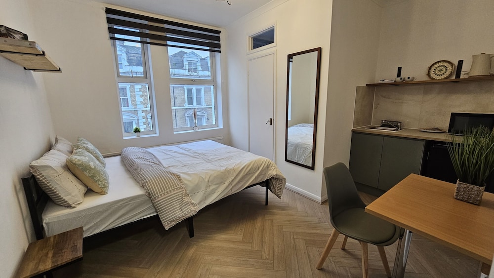 OYO Bros Inn Hotel 30/50
