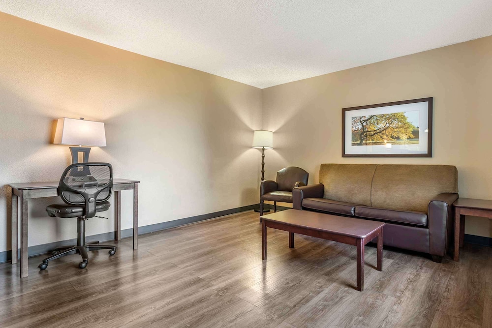 Extended Stay America Sacramento - West Sacramento 36/55