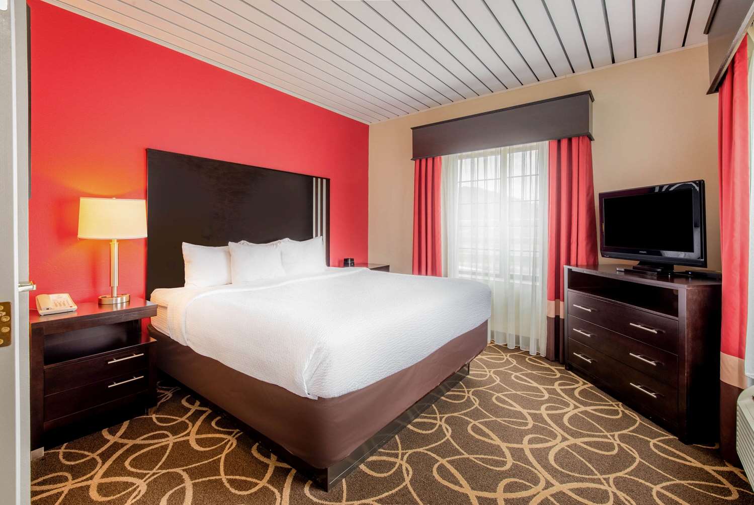 La Quinta Inn and Suites by Wyndham Elkview - Charleston NE 11/40