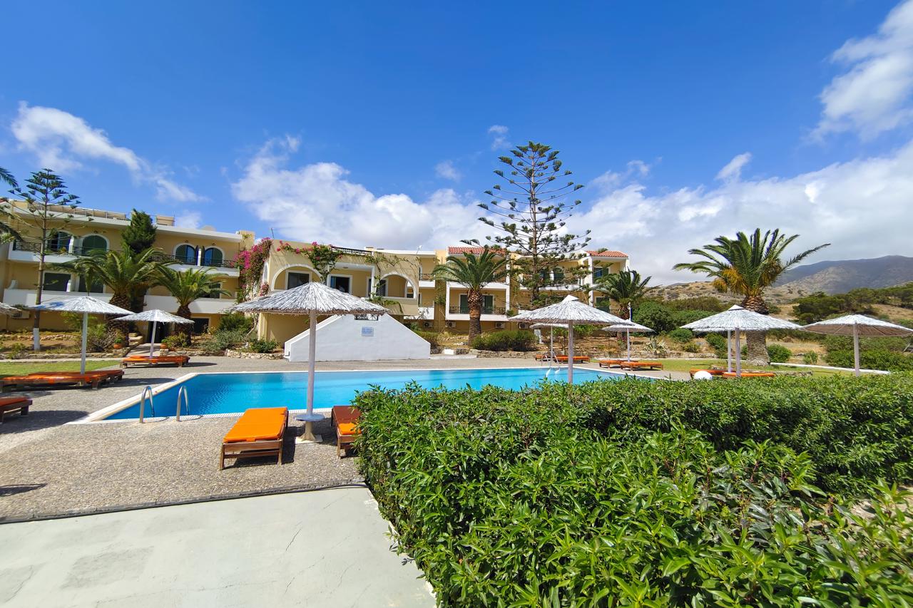 Alex Luxury Apartments and Studios 52/60