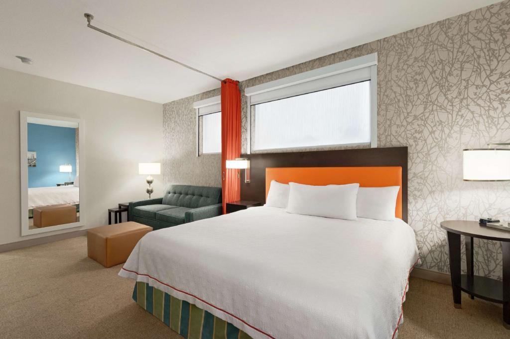 STUDIO, SUITE, KING BED, ACCESSIBLE