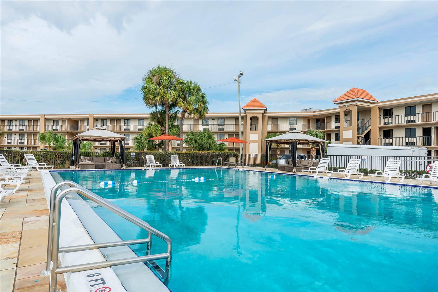 Quality Inn & Suites Kissimmee near Main Gate 5/41