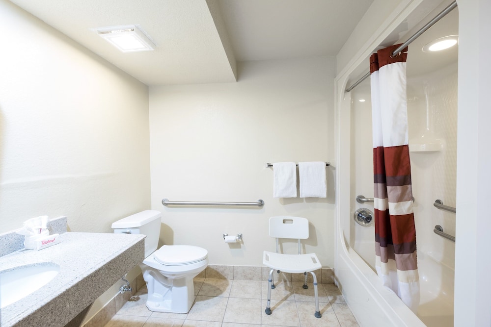 GreenTree Inn Houston IAH Airport 47/48