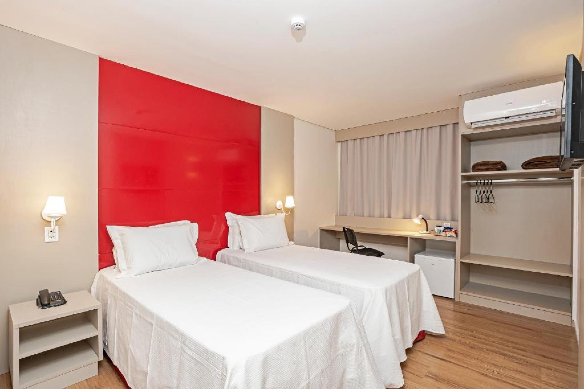 Standard Accessible Twin Room (Accessible/Disabled Guests)