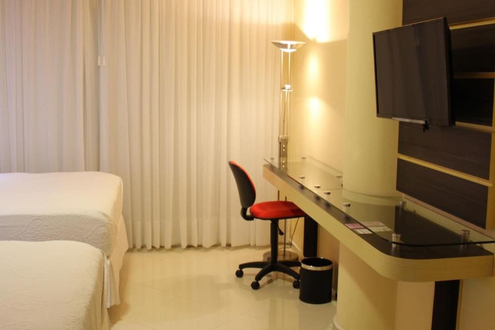 MARAMBAIA HOTEL 66/66