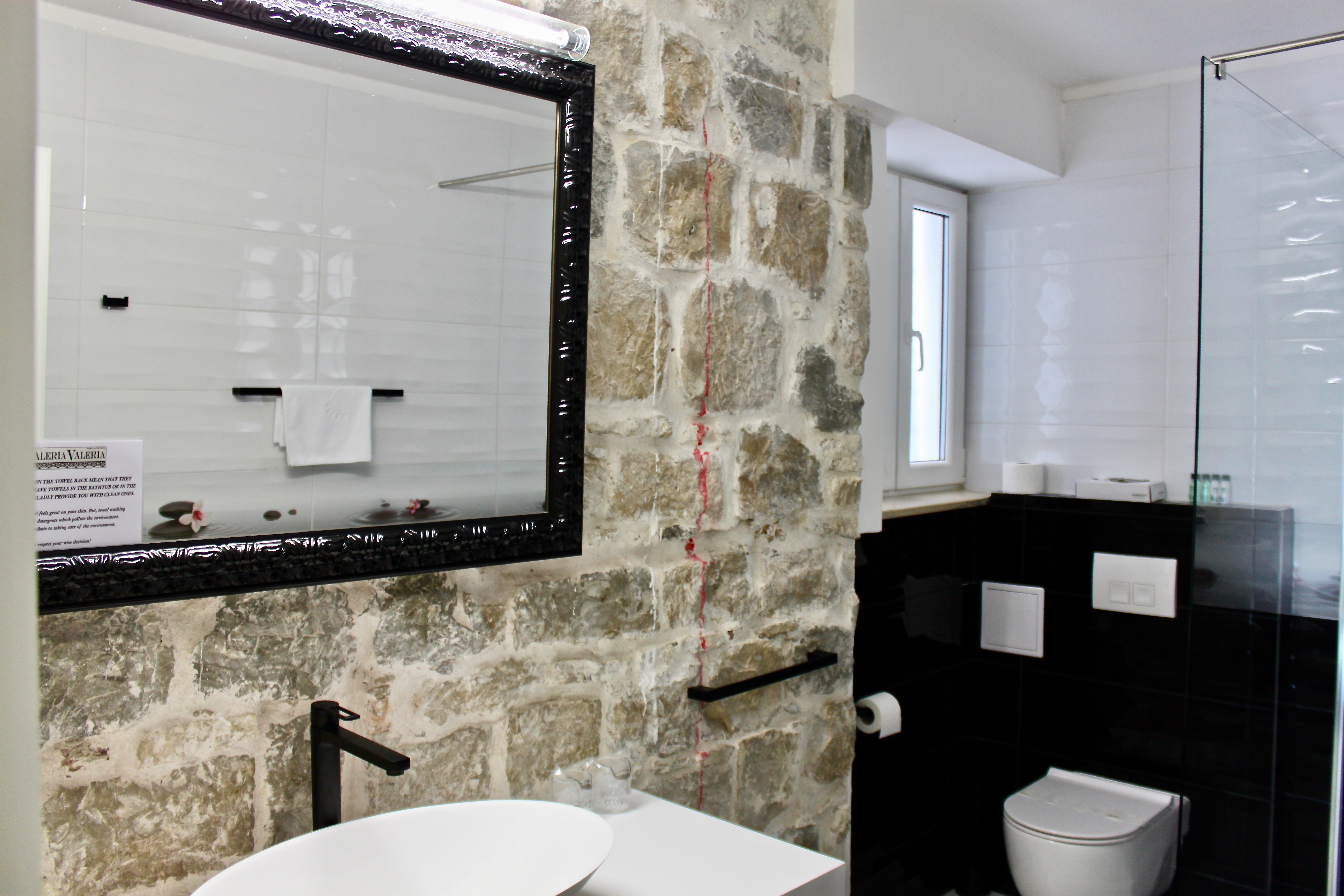 Deluxe, Double Bed, Beach Front، Galeria Valeria Seaside Downtown - MAG Quaint & Elegant Boutique Hotels 9/9