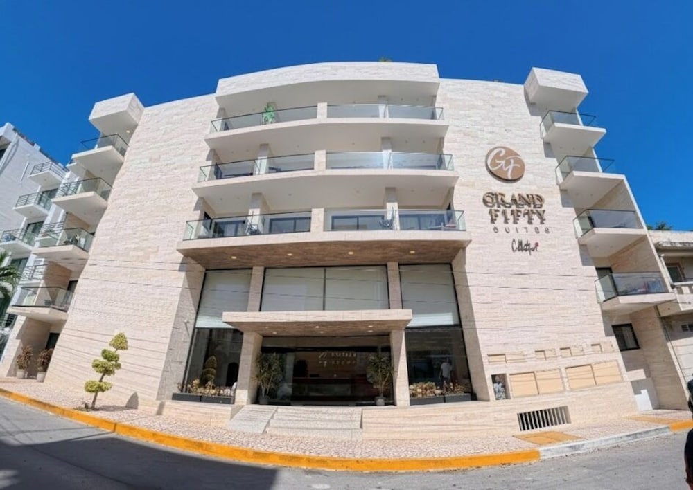 Grand Fifty Suites in PLAYA DEL CARMEN