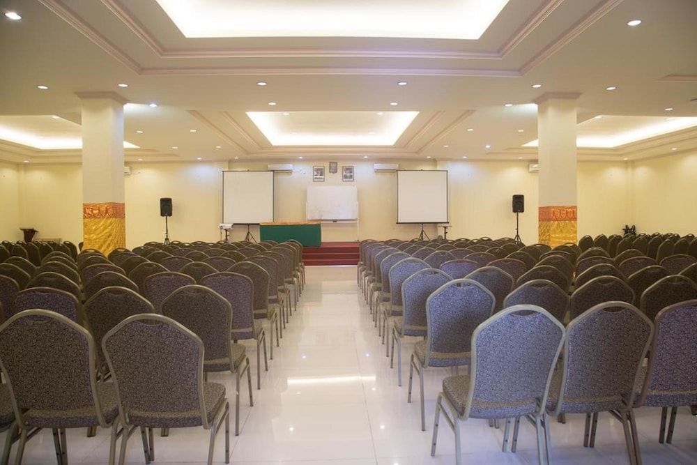 Oranjje Hotel Denpasar 46/56