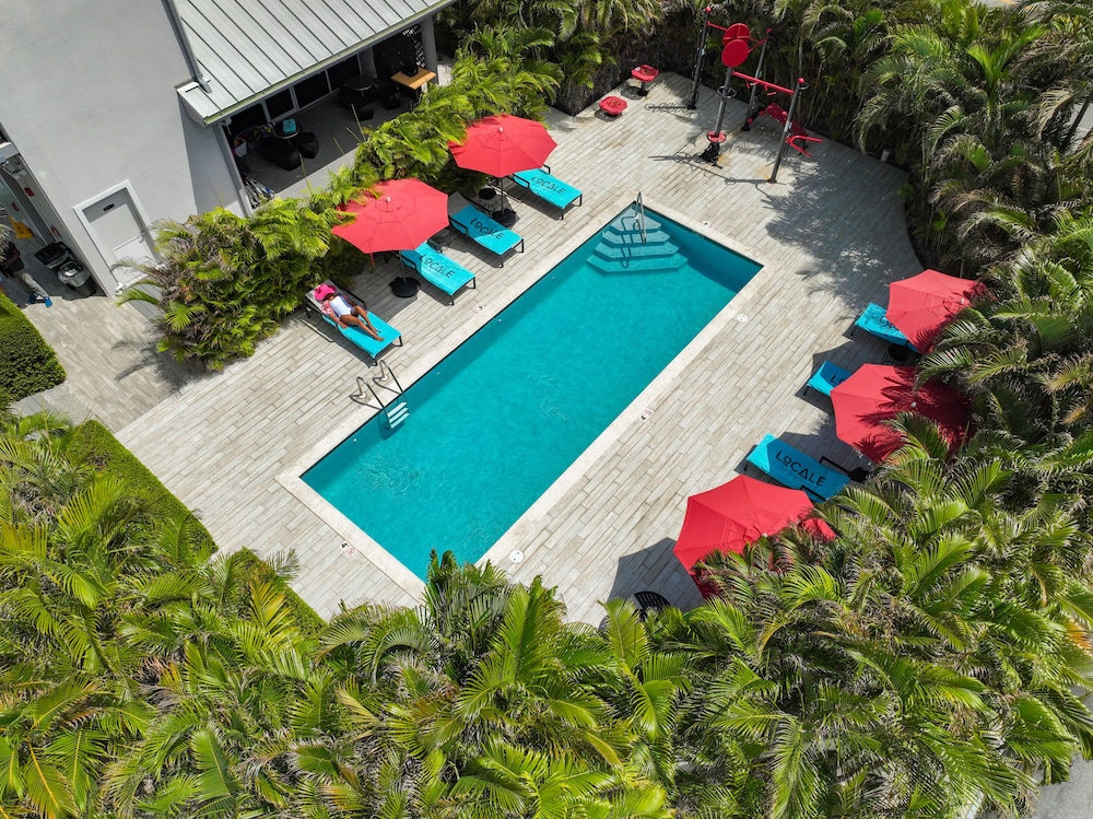 The Locale Hotel Grand Cayman 32/39