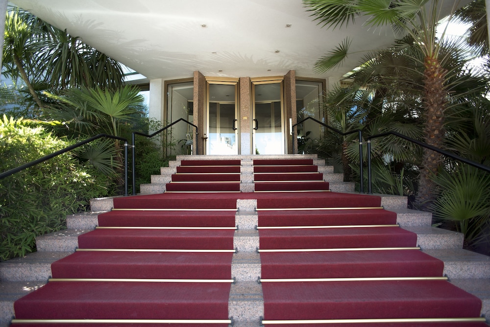 GRAND HOTEL PASSETTO 3/70
