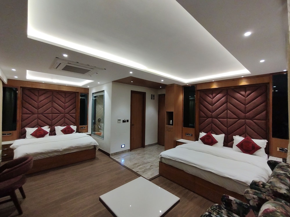 SAGRIKA RESORT 38/50