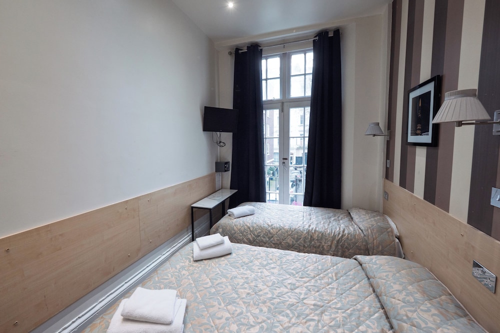 St George Paddington Hotel 27/49