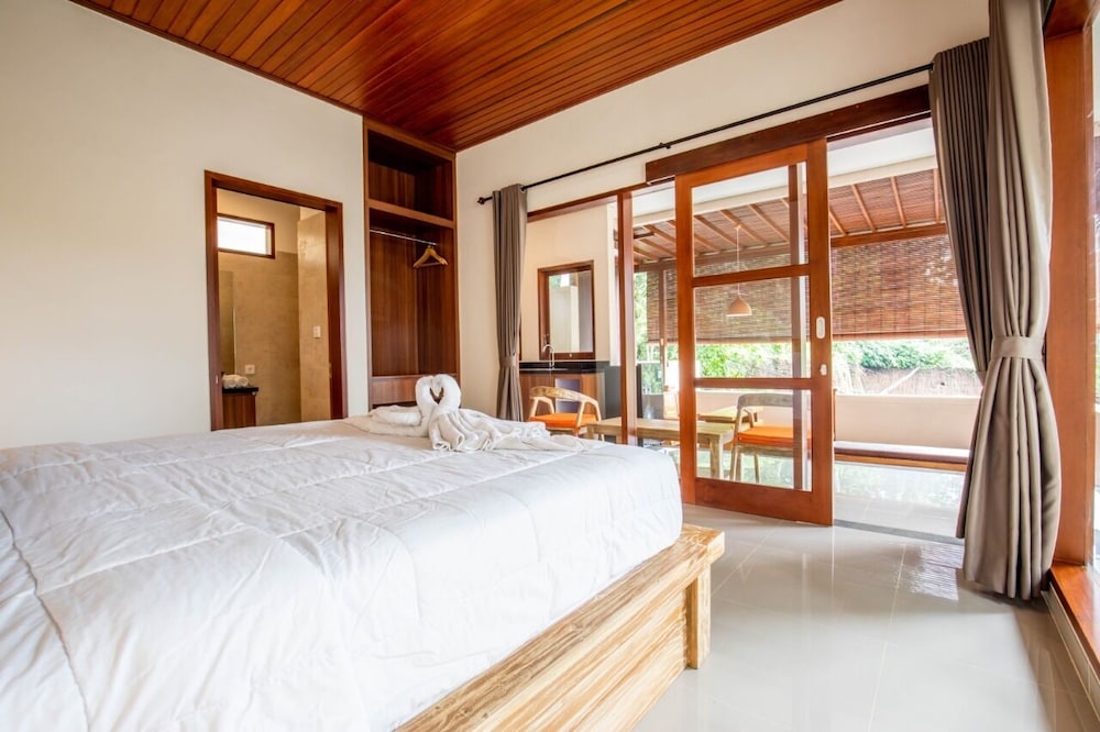 Sari Bamboo Villas 11/63