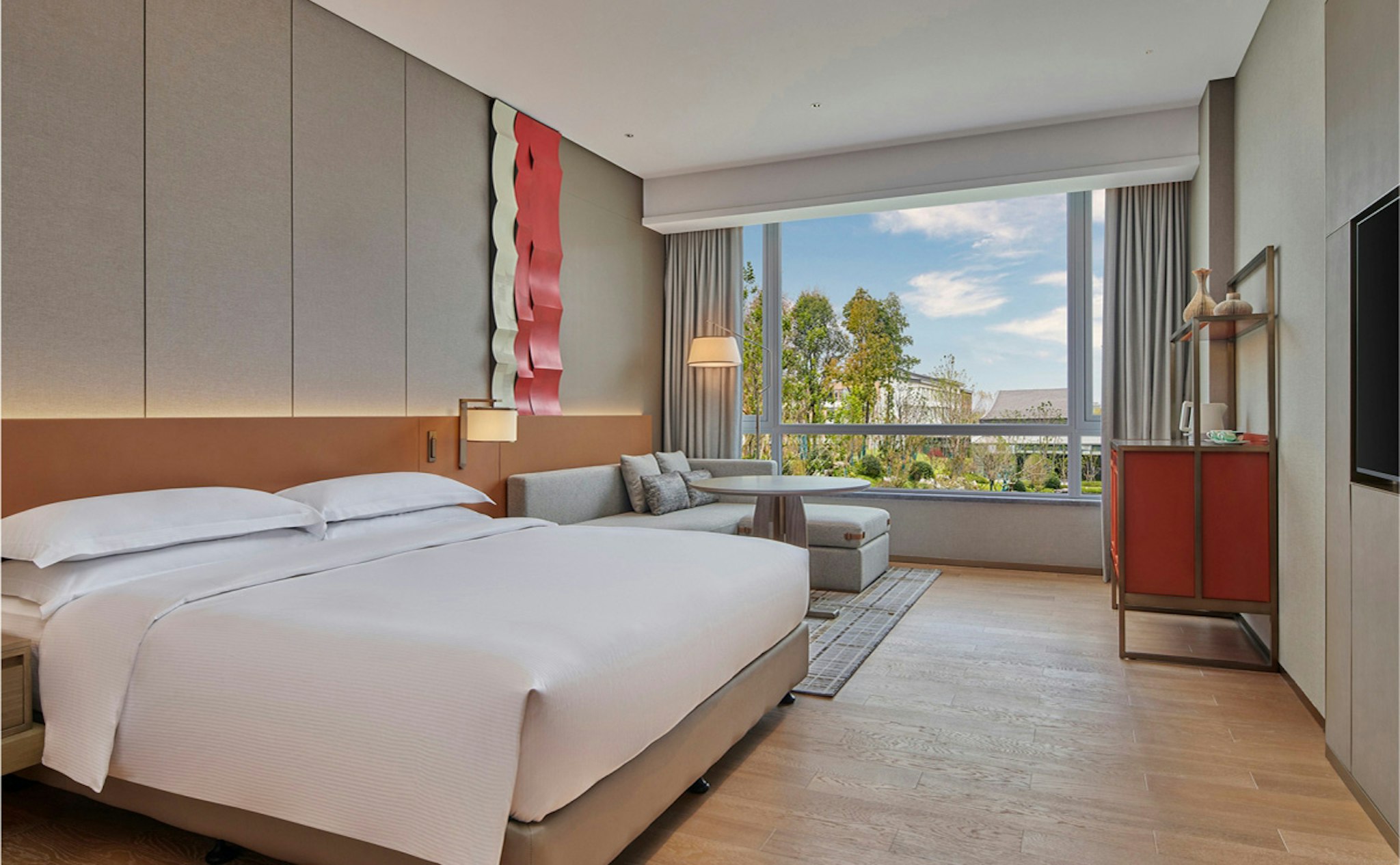 Deluxe, King Bed