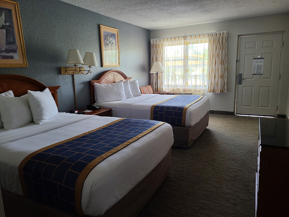 Quality Inn & Suites Orlando East - UCF Arena 22/43