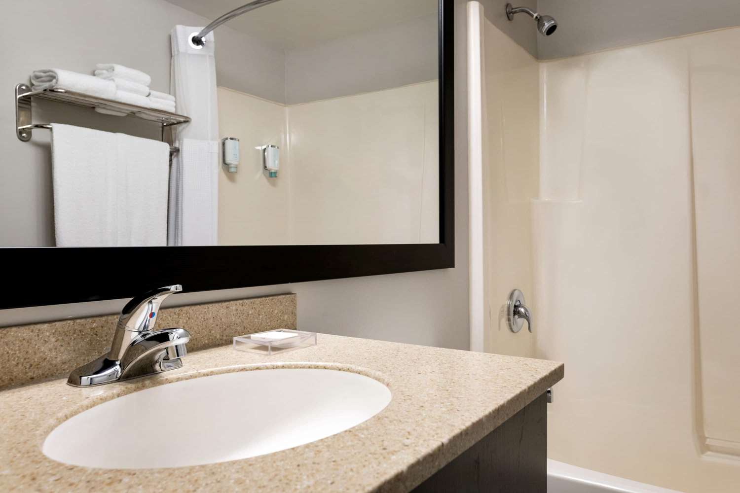 Travelodge Suites by Wyndham New Glasgow 10/11