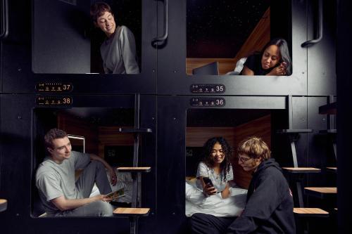 Capsule Hotel Montreal 4/28