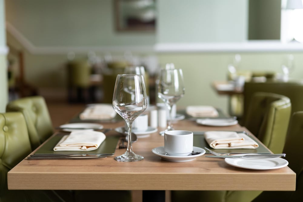 The Lakeland Kendal Hotel, Sure Hotel Collection by Best Western 77/85
