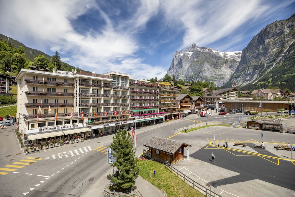 Hotel Kreuz and Post 48/56